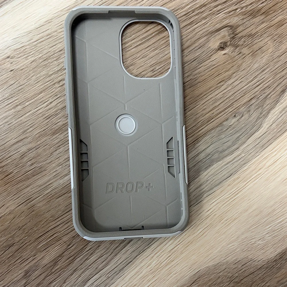 iPhone 17 Otterbox Commuter